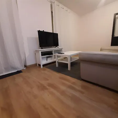2 Pieces, Proche Rer, Bus Et Chateau Рамбуйе
