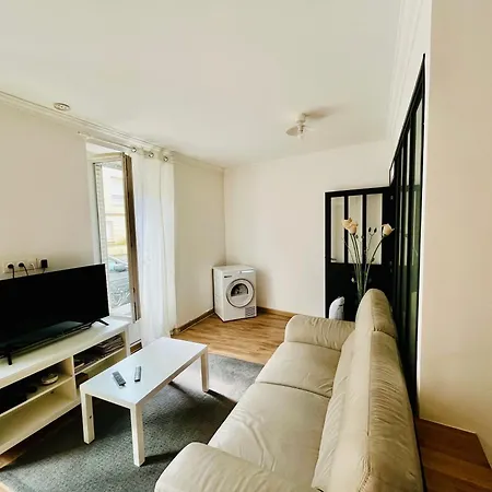 Apartment 2 Pieces, Proche Rer, Bus Et Chateau Rambouillet